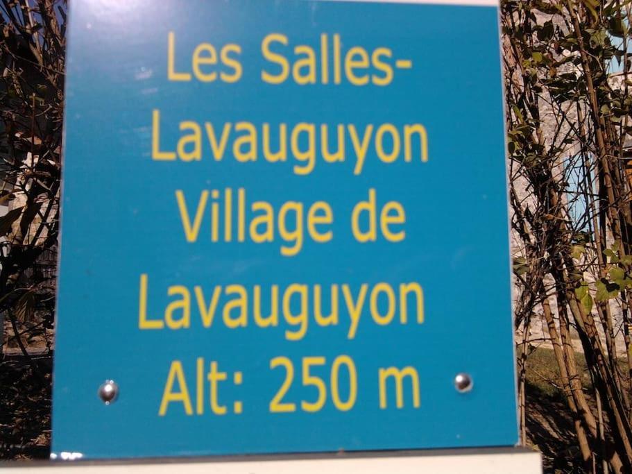 Cottage By The Chateau With Pool In National Parc Les Salles-Lavauguyon Ngoại thất bức ảnh