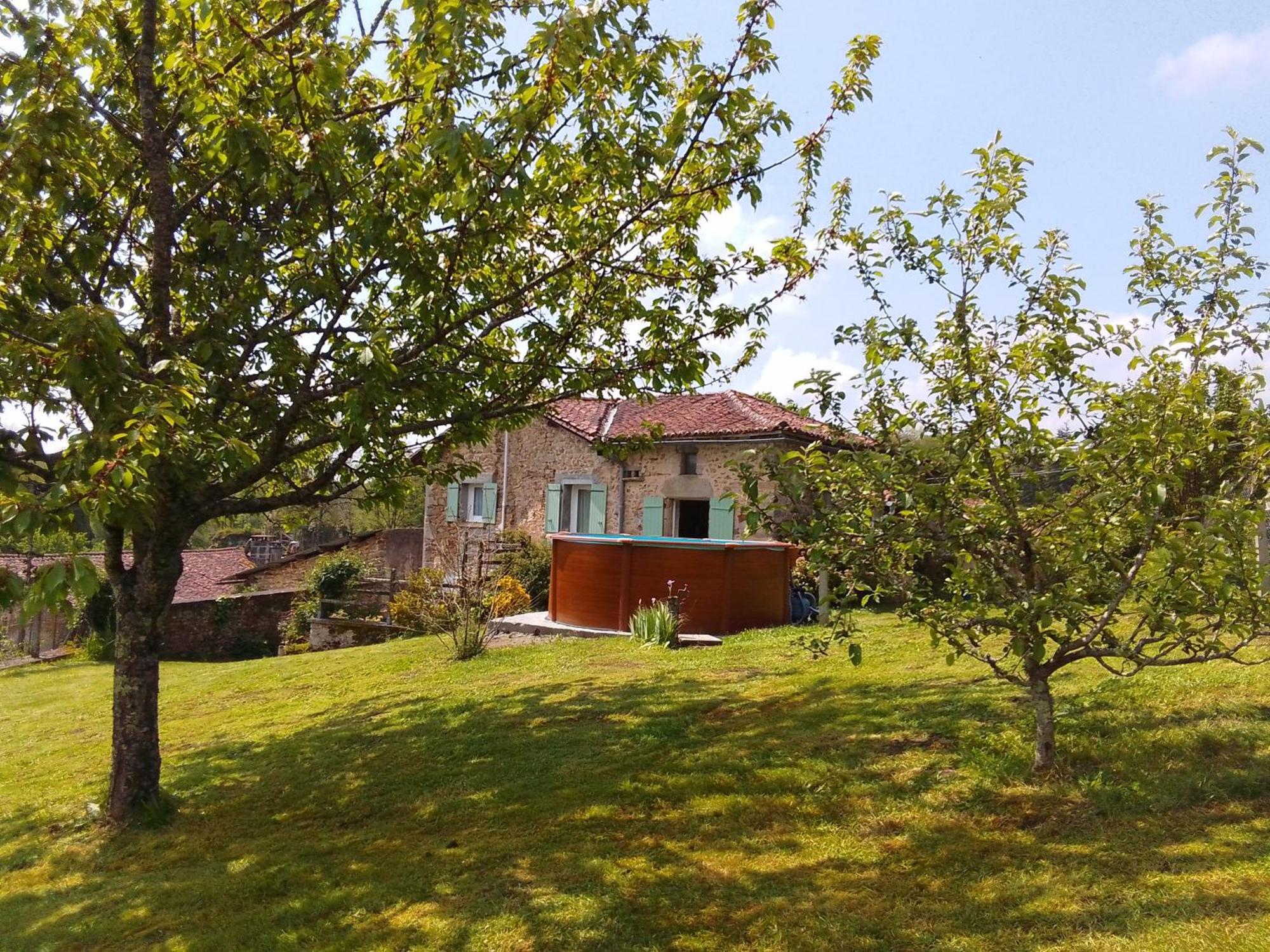 Cottage By The Chateau With Pool In National Parc Les Salles-Lavauguyon Ngoại thất bức ảnh